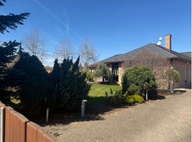 RD Čelákovice, disp. 5+1, zast. pl. 439 m2, zahr. 1.228 m2