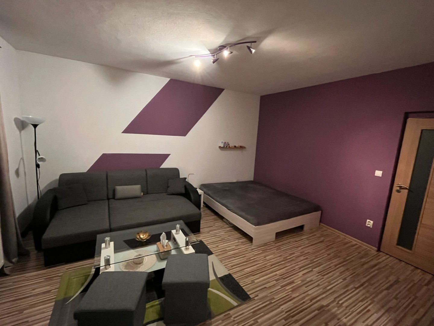 1-izbový byt v centre obce Čachtice — foto 1