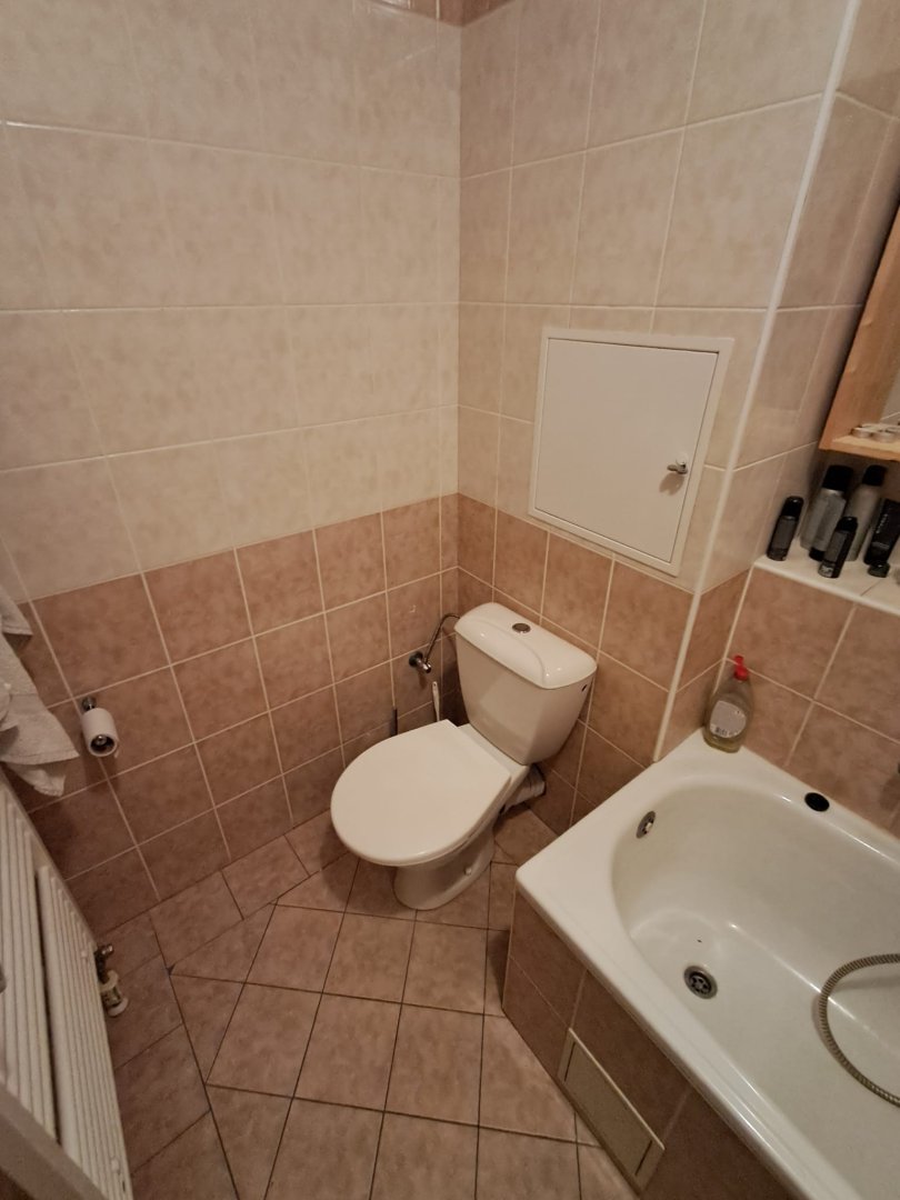 Nabízím 1+kk 32 m2,byt vLiberci.Hezký slunný u zimního stadiónu. Byt se kolaudoval r. 2002  — foto 5
