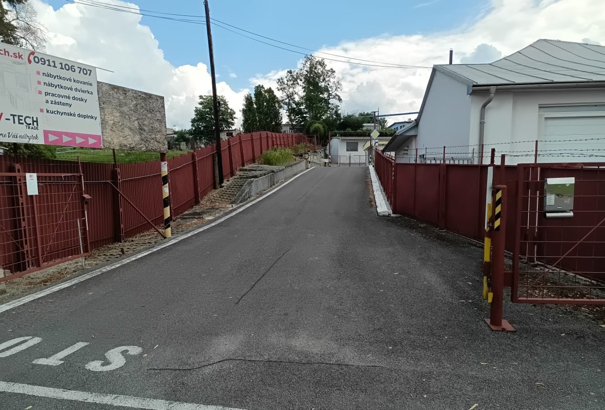 PREDAJ - POLYFUNKČNÝ OBJEKT / AREÁL - NECPALSKÁ CESTA 34 E – PRIEVIDZA — foto 2