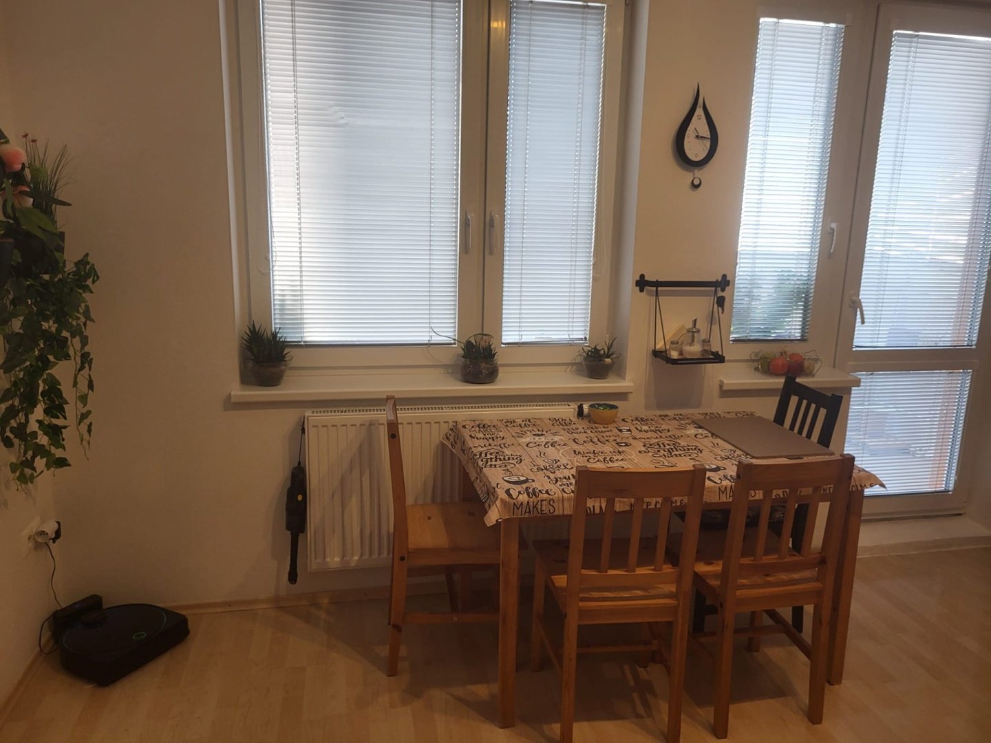 2 IZBOVÝ BYT VYŠEHRADSKÁ - BRATISLAVA PETRŽALKA — foto 5