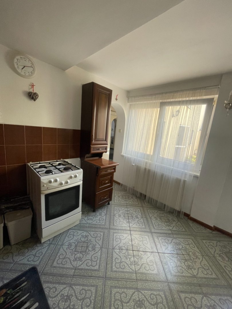 2-izbový byt v rodinnom dome v Lamači s vlastným PARKOVANÍM a predzáhradkou — foto 12