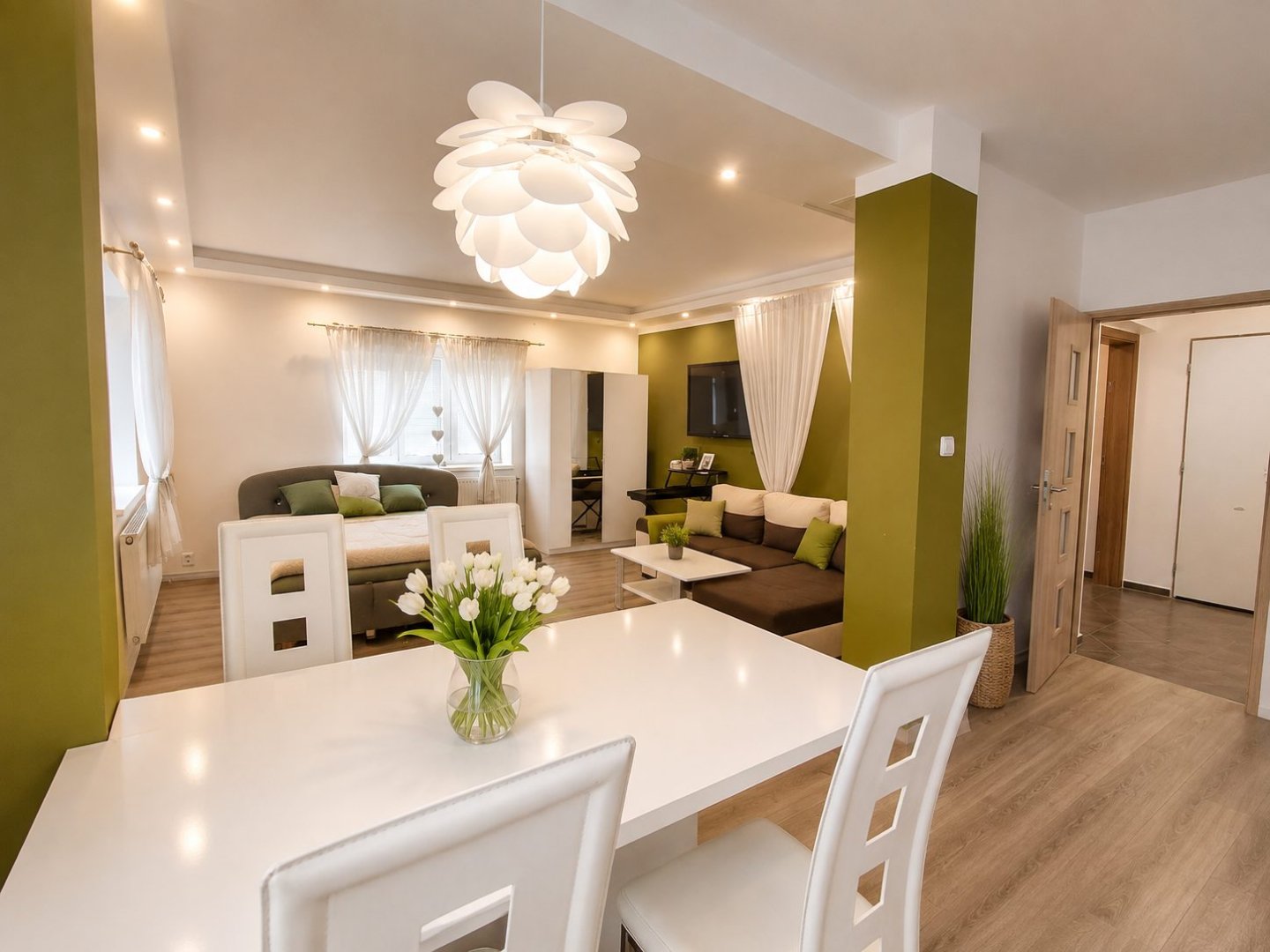 Prodej vícegeneračního domu, 242m2, sklep, 2 patra +podkroví — foto 8