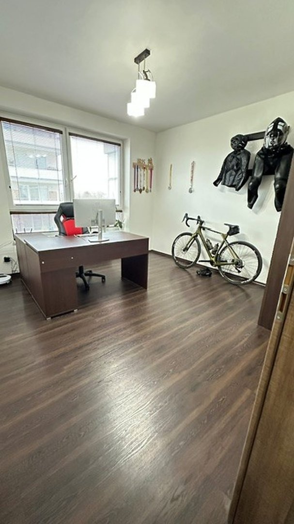 Nadstandardní 3+kk 79,9 m² s terasou 19 m², parkováním s sklepem – Slavonín — foto 5