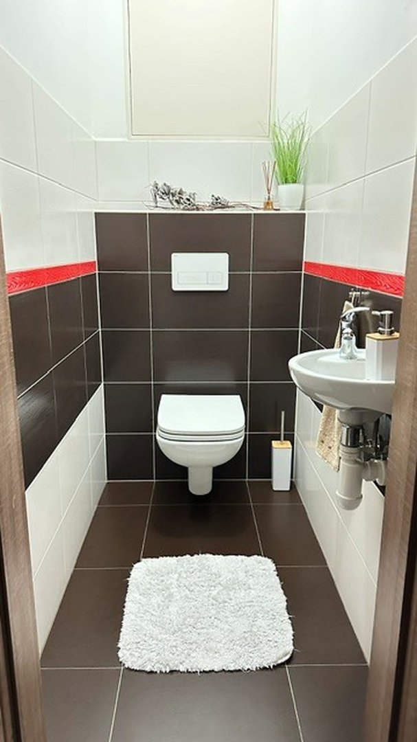 Nadstandardní 3+kk 79,9 m² s terasou 19 m², parkováním s sklepem – Slavonín — foto 7