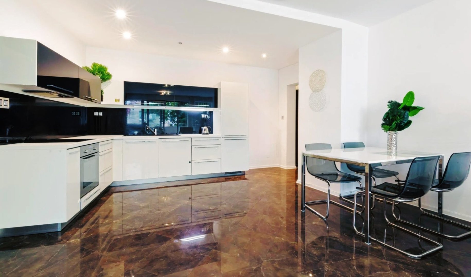 Rezidenčný apartmán v centre kúpeľného mesta Piešťany  — foto 3