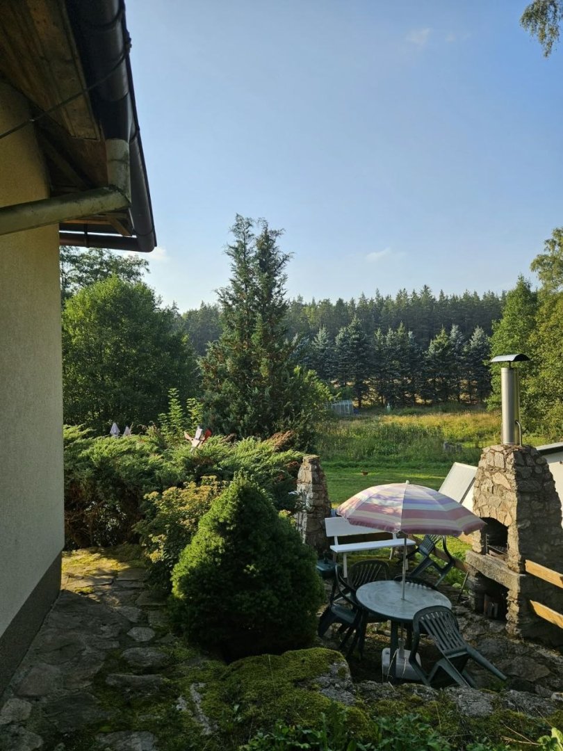 Prodej domu 140 m² s pozemkem 5000 m², bazén, garáž – 12 km od K. Varů — foto 4