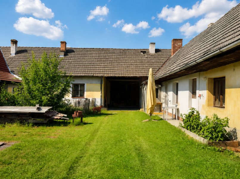 Zemědělská usedlost 8 091 m² součástí 2 811 m² pozemek pro bydlení — foto 4