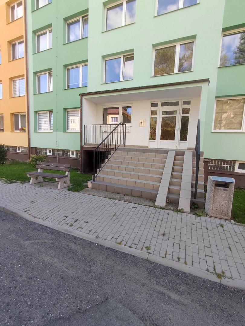 Prodej slunného bytu 3+1 v Rožmitále pod Třemšínem — foto 1