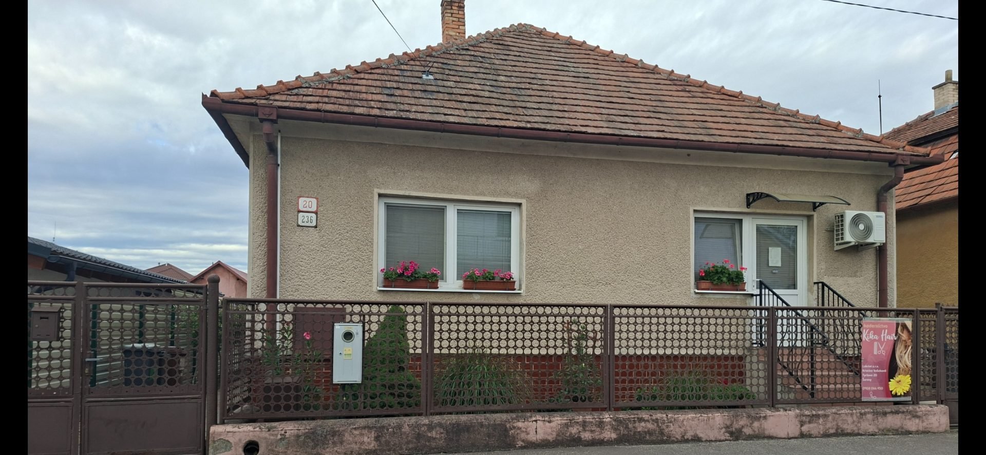 Rodinný dom v centre Šurian,pozemok 634m2,vhodný aj na podnikanie — foto 2
