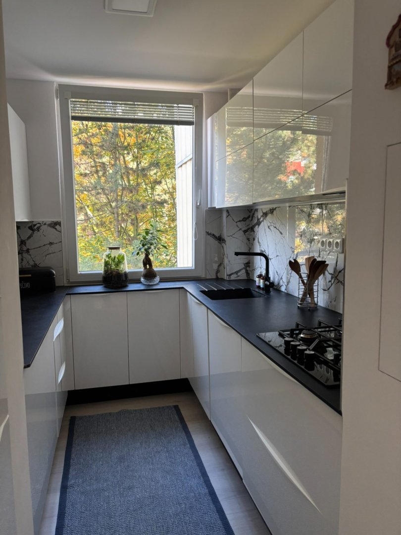 Prodej bytu 3+1 (72,2 m²) s lodžií a sklepem na Hřebenkách  — foto 17