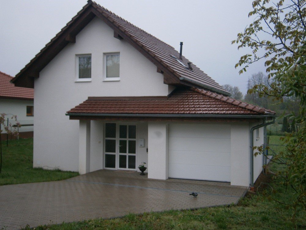 Prodej rodinného domu 4+kk s garáží – 114 m², pozemek 1192 m² — foto 1