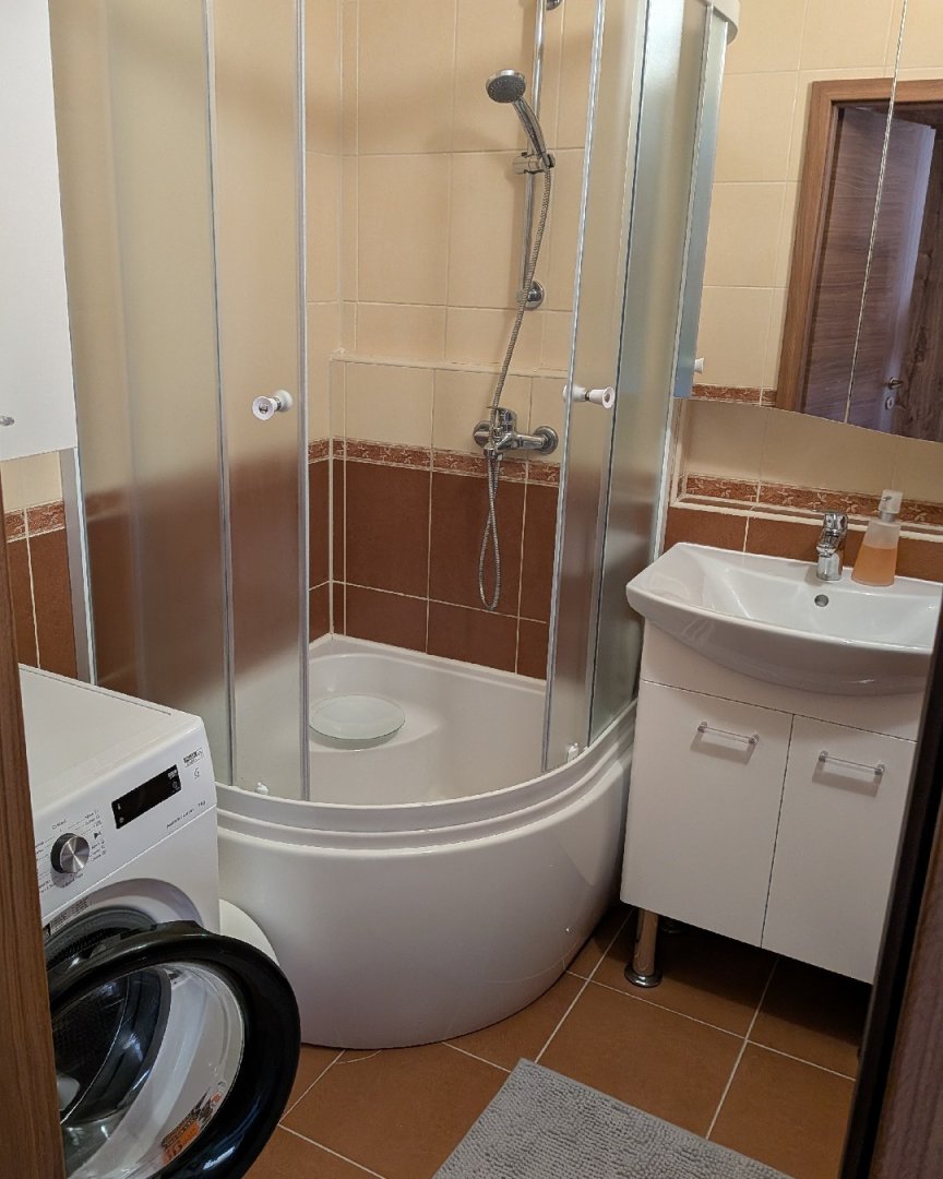 3-IZBOVÝ BYT, KOŠICE-TERASA, TRI HôRKY, 64m² (loggia) / 3-ROOM (2 BEDROOMS) APARTMENT — foto 2