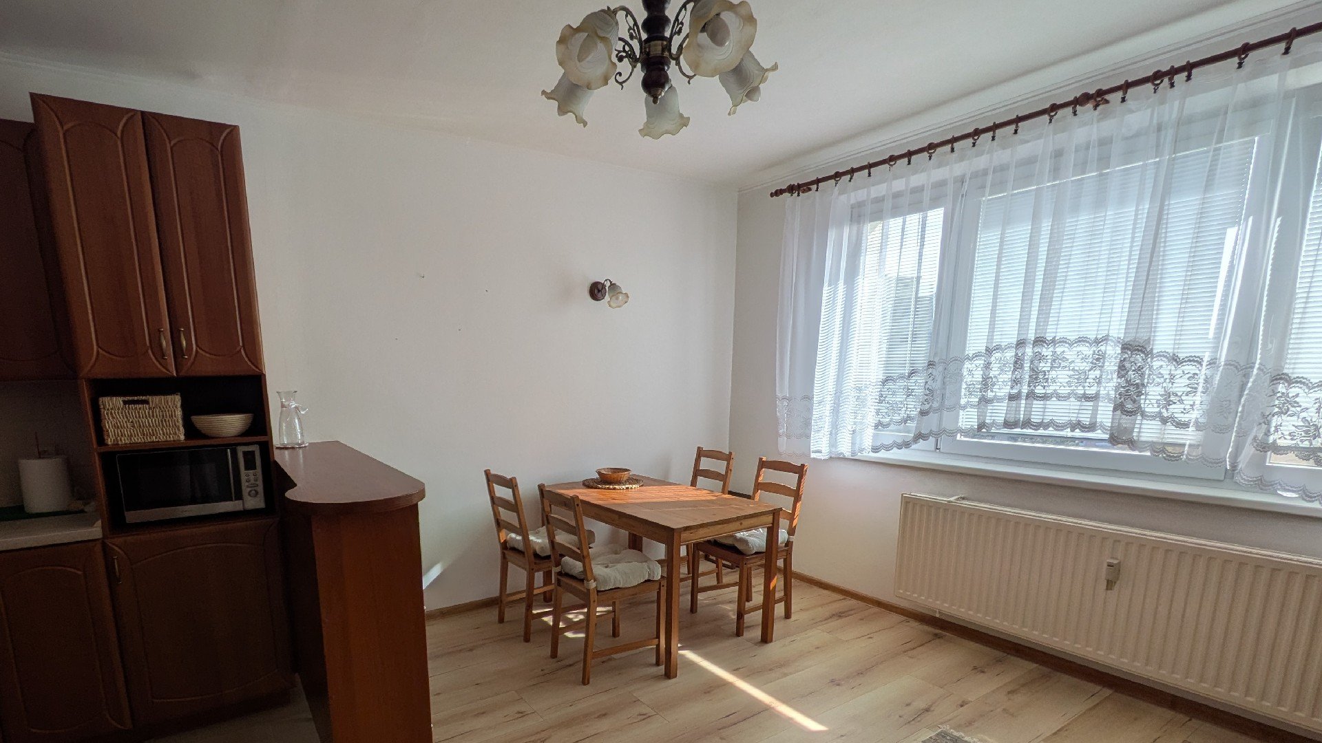 3-IZBOVÝ BYT, KOŠICE-TERASA, TRI HôRKY, 64m² (loggia) / 3-ROOM (2 BEDROOMS) APARTMENT — foto 4