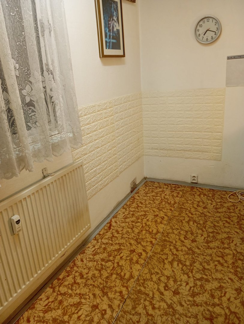 Na predaj: Priestranný 1-izb. byt 41,1 m2 s novou loggiou a výťahom, murovaným bytovým jadrom — foto 3