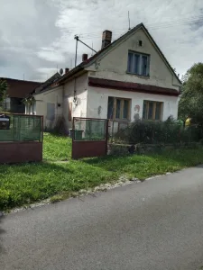 V jižních čechách prodám rodinný dům se zahradou v obci Kluky u Písku.