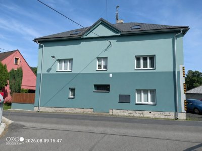 Prodej vícegeneračního domu, 242m2, sklep, 2 patra +podkroví