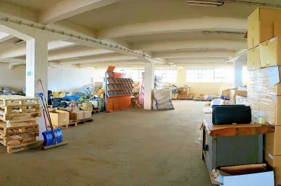 Sklad 226 m2, snížené přízemí, Praha 7 Holešovice